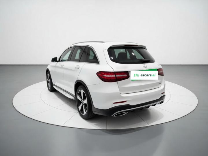 GLC 2017 GLC 260 4MATIC Luxury photo 4