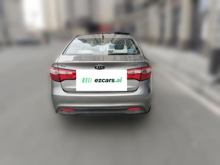K2 2011 Sedan 1.4L MT GLS photo 5