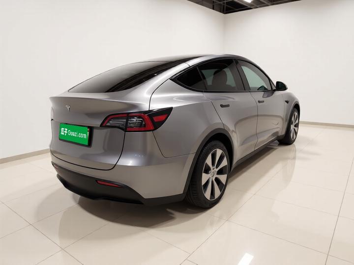 Model Y 2022 Facelift RWD photo 6