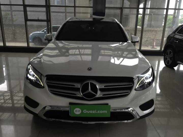 GLC 2018 GLC 200 4MATIC photo 2
