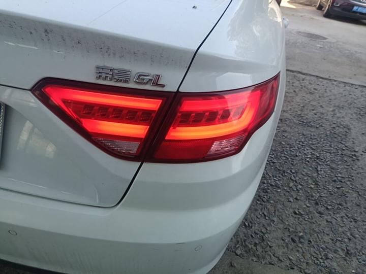 Emgrand GL 2017 1.3T DCT Elite photo 7