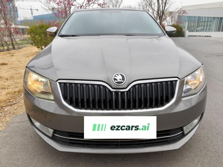 Octavia 2015 1.4TSI DSG photo 2