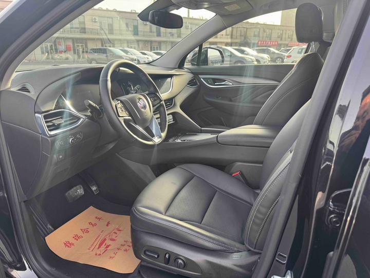 2022 652T AWD Premium 7-Seater photo 7