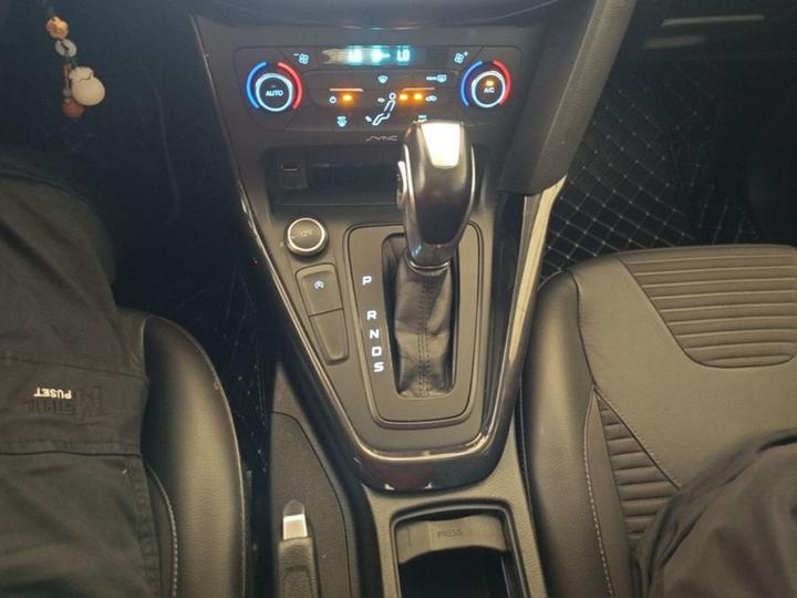 Focus 2017 Sedan EcoBoost 180 AT Elite photo 5