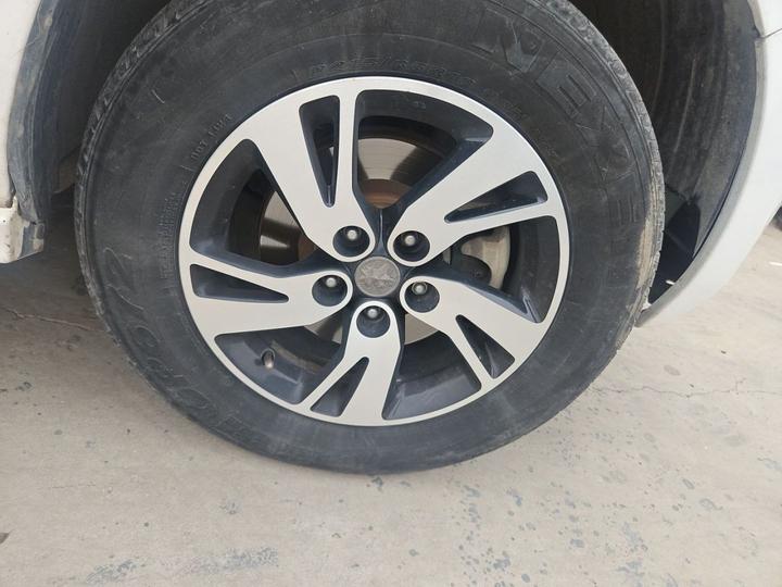 T70 2016 1.6L MT photo 8