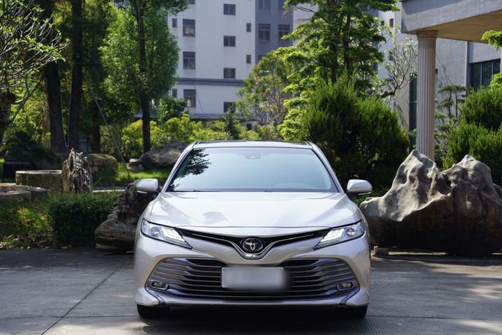 Camry 2019 Hybrid 2.5HG Luxury China V photo 2