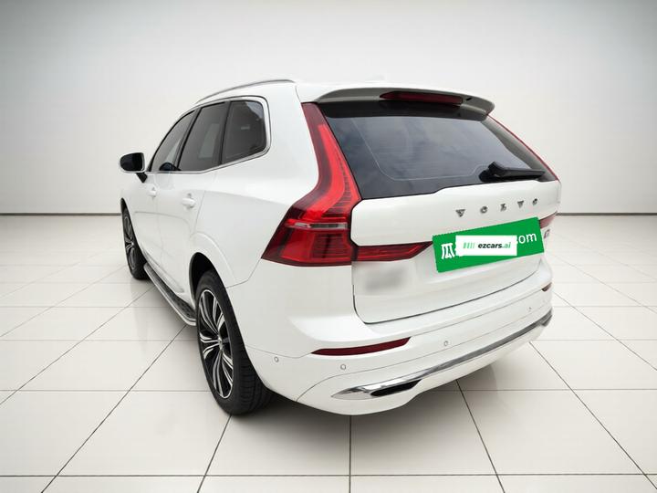 XC60 EV 2022 T8 PHEV AWD Luxury photo 4