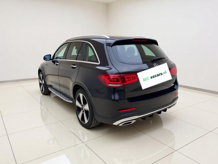 GLC 2022 Facelift GLC 300 L 4MATIC Luxury photo 4
