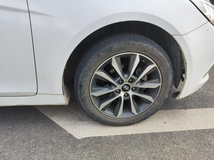 Sonata 2015 Classic 2.0L AT Leading photo 8