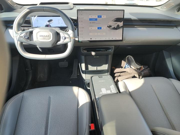 Z20 2025 530km RWD Max photo 5