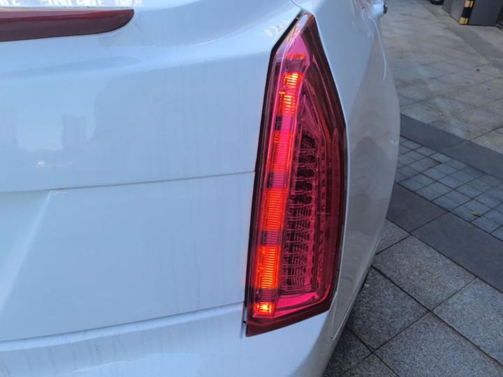 ATS-L 2017 28T Tech photo 7