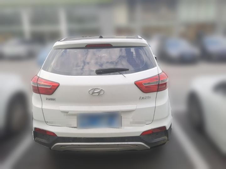 ix25 2015 1.6L AT RWD Smart GLS photo 5