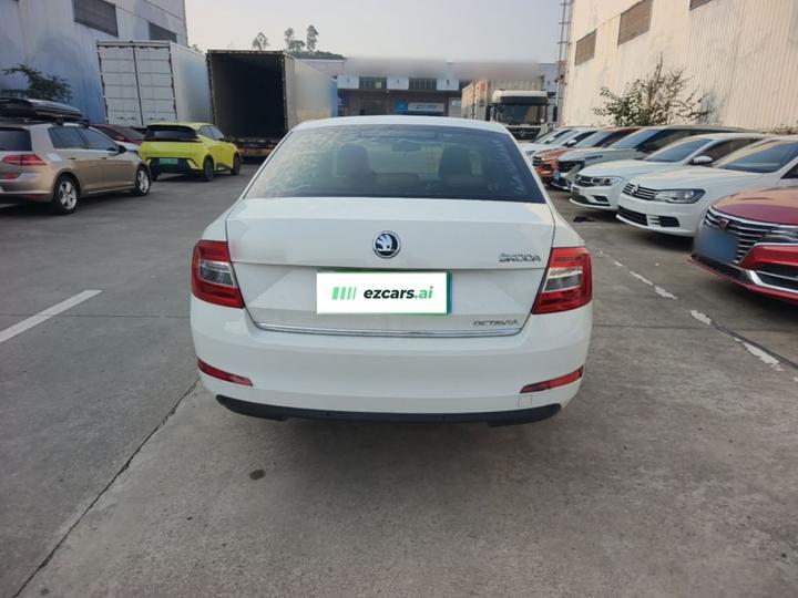 Octavia 2015 1.6L AT photo 5