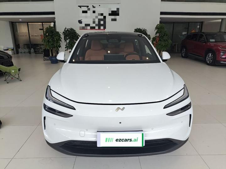 L60 2024 60kWh RWD photo 2