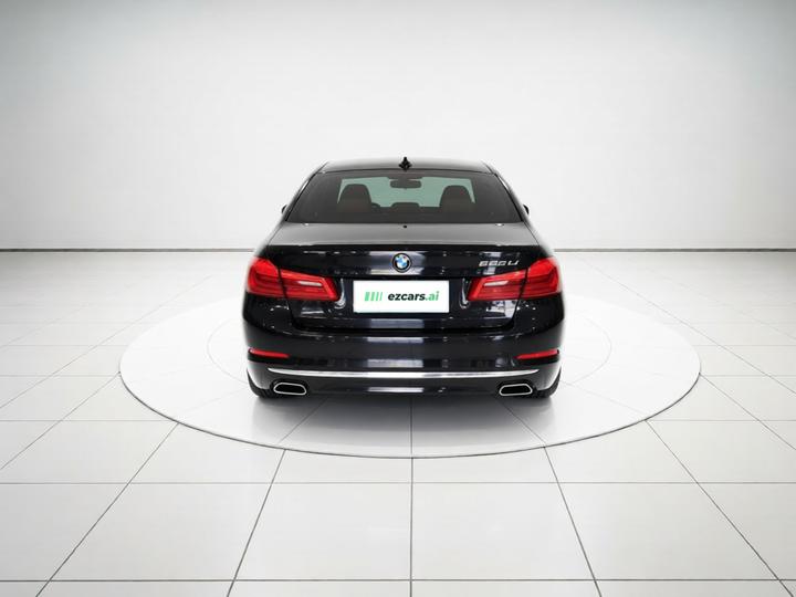 5 Series 2020 525Li Luxury photo 5