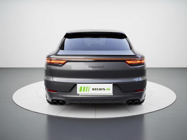 2022 Cayenne S 2.9T Platinum photo 5