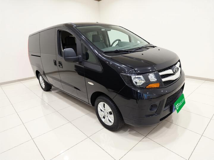 Refine M3 2019 PLUS 1.8L Luxury photo 3