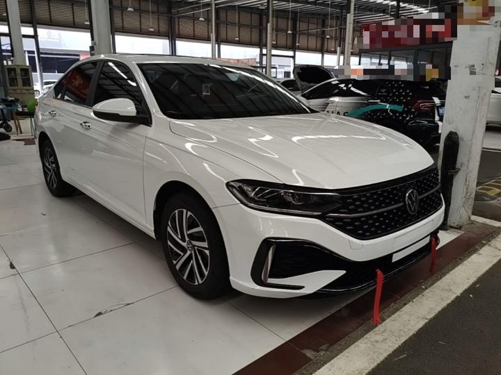 Lavida 2024 1.5L AT photo 3