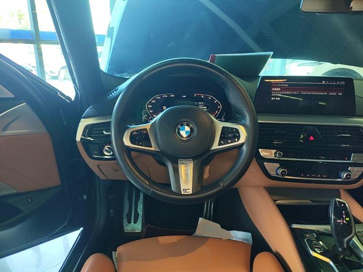5 Series Imported 2020 525i M Sport Package photo 6