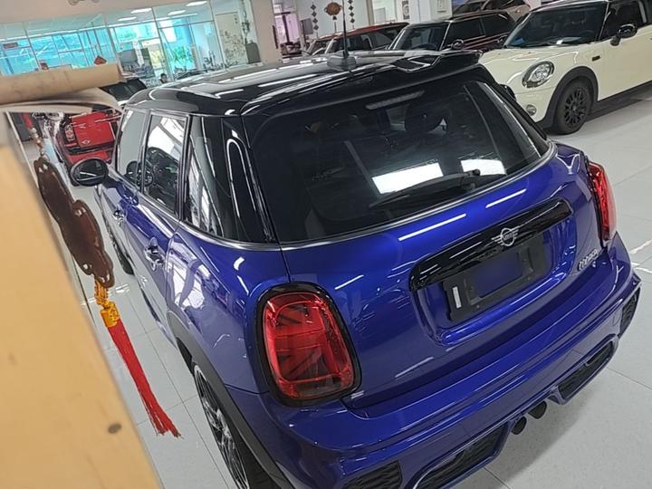 2018 2.0T COOPER S 5-Door photo 4