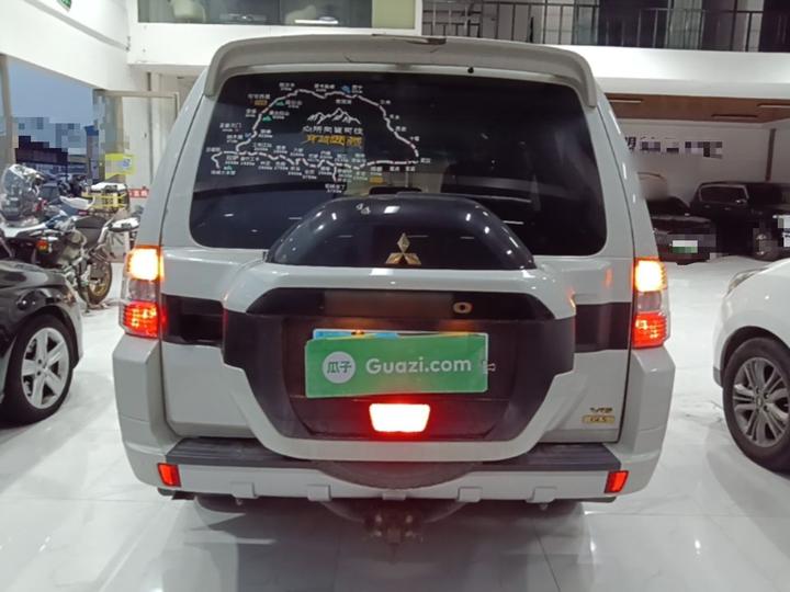 Pajero Parallel Import photo 3