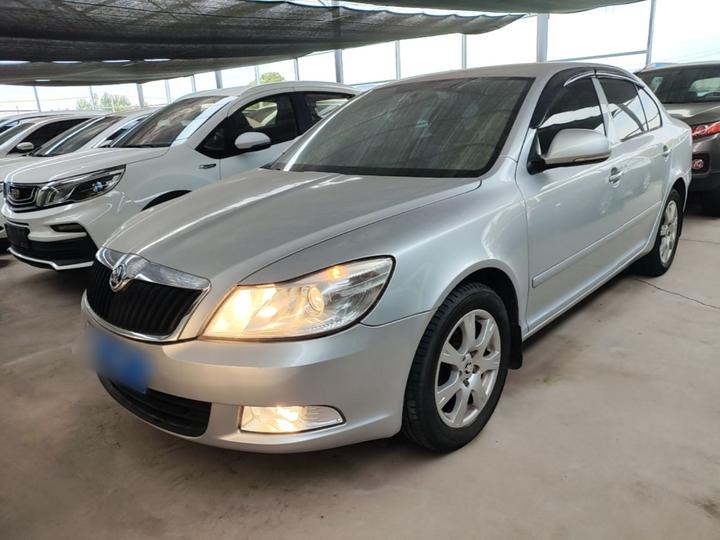 Octavia 2014 1.6L AT