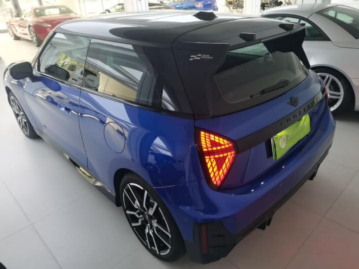 MINI COOPER 2024 452km COOPER SE photo 4
