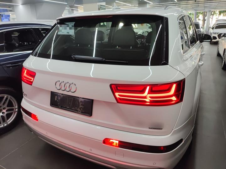 Q7 2016 45 TFSI Tech photo 3