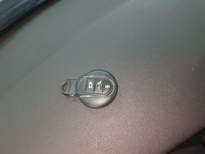 2021 1.5T COOPER 5-Door photo 8