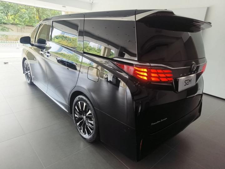 Alphard 2024 Hybrid 2.5L Premium photo 4