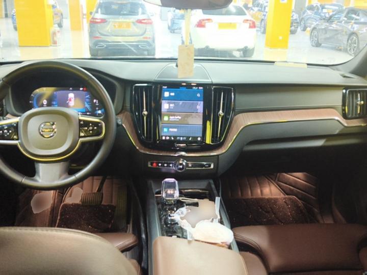 XC60 2023 B5 AWD Luxury photo 5