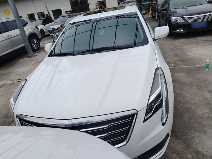 XTS 2018 28T Tech photo 2