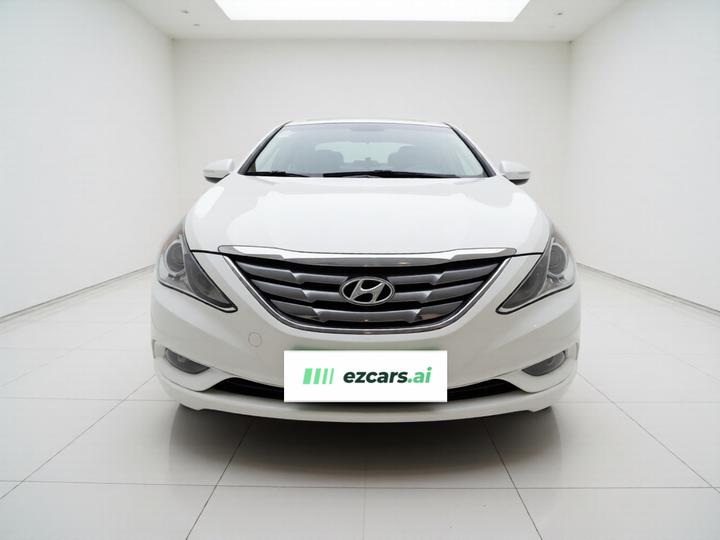 Sonata 2011 2.0L AT Leading photo 2