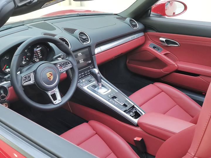 718 2018 Boxster 2.0T photo 2