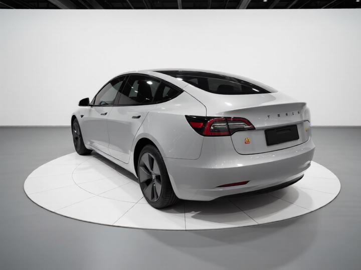 Model 3 2022 RWD photo 4