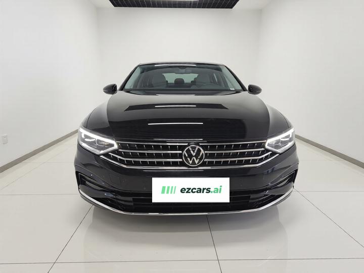 Magotan 2025 Facelift 330TSI DSG Luxury photo 2