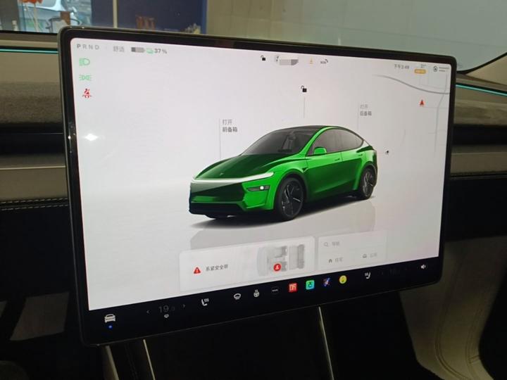 Model Y 2025 RWD Launch Edition photo 8