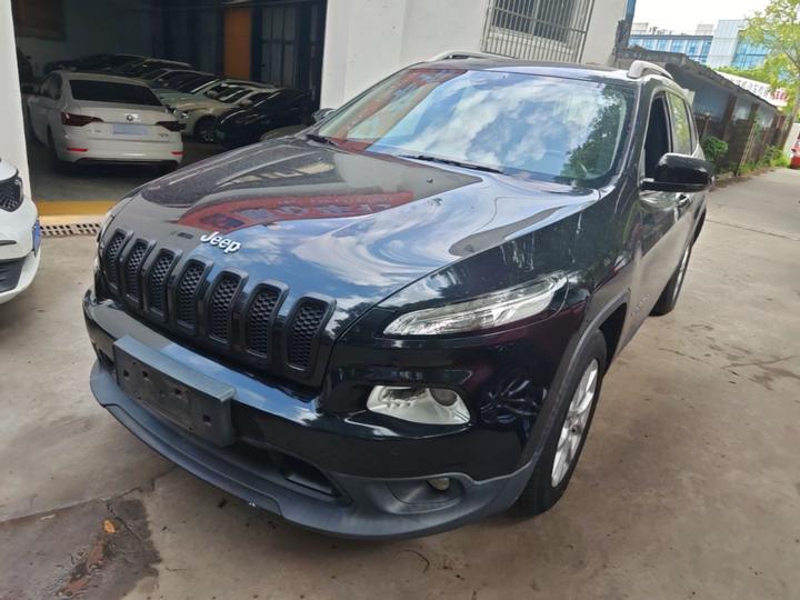 Cherokee 2016 2.4L Leading