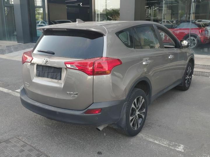 RAV4 2015 2.5L AT AWD Elite photo 4