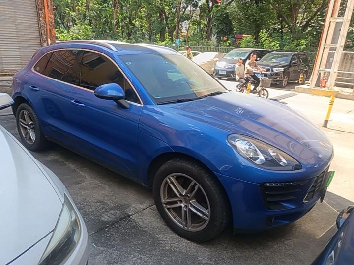 2016 Macan 2.0T photo 3