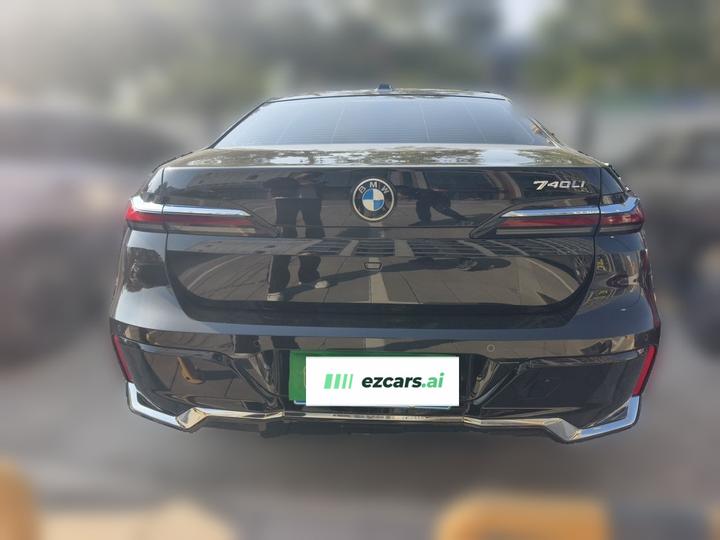 7 Series 2023 740Li Leading M Sport Package photo 5