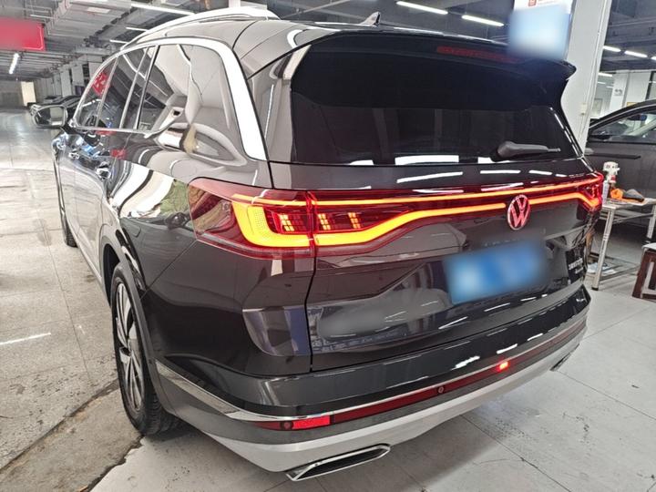 2021 380TSI AWD Luxury Pro photo 4