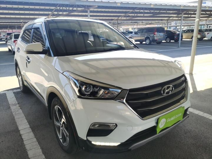 ix25 2017 1.6L AT Smart photo 3