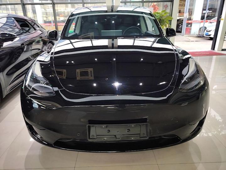 Model Y 2023 RWD photo 2