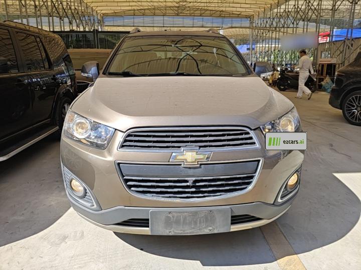 2017 2.4L RWD Luxury 7-Seater photo 2