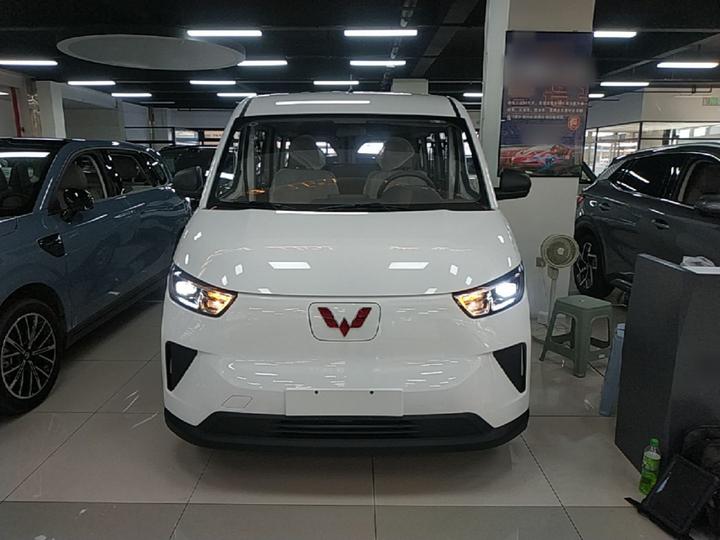 Wuling 2026 440km Bus Comfort 6-Seater photo 2