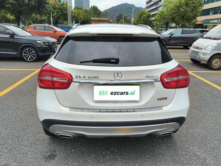 GLA 2015 GLA 220 4MATIC Fashion photo 3