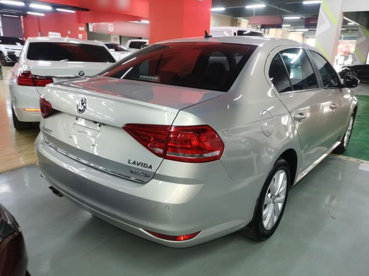 Lavida 2017 230TSI DSG Comfort photo 4