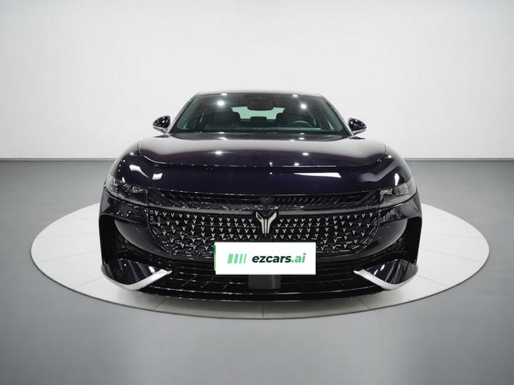 Voyah Passion 2024 PHEV AWD Extended Range Flagship photo 2
