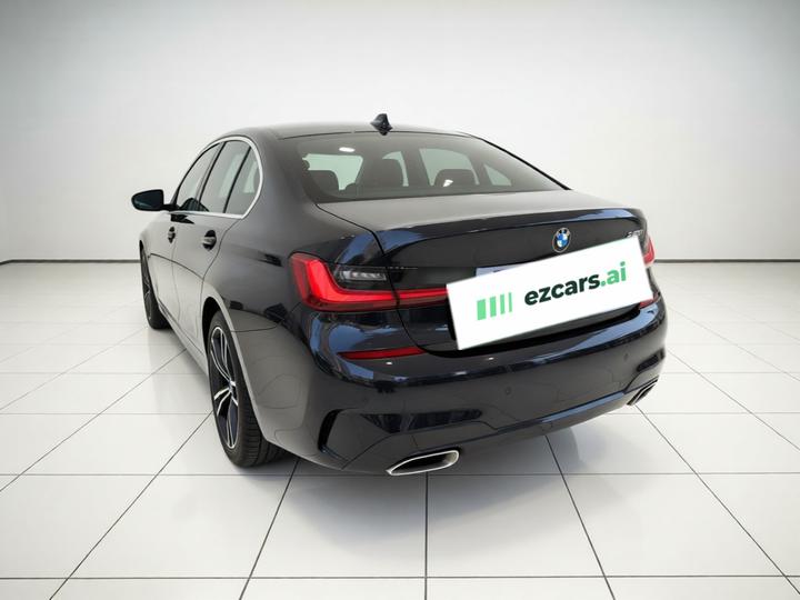 3 Series 2022 325i M Sport Package photo 4